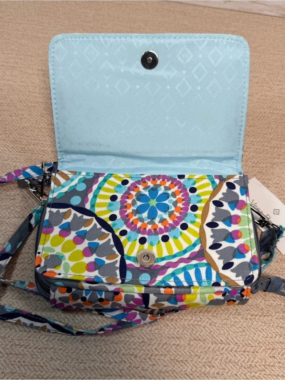 Vera Bradley RFID 3-in-1 Crossbody, Wristlet, Sunny Medallion NWT
